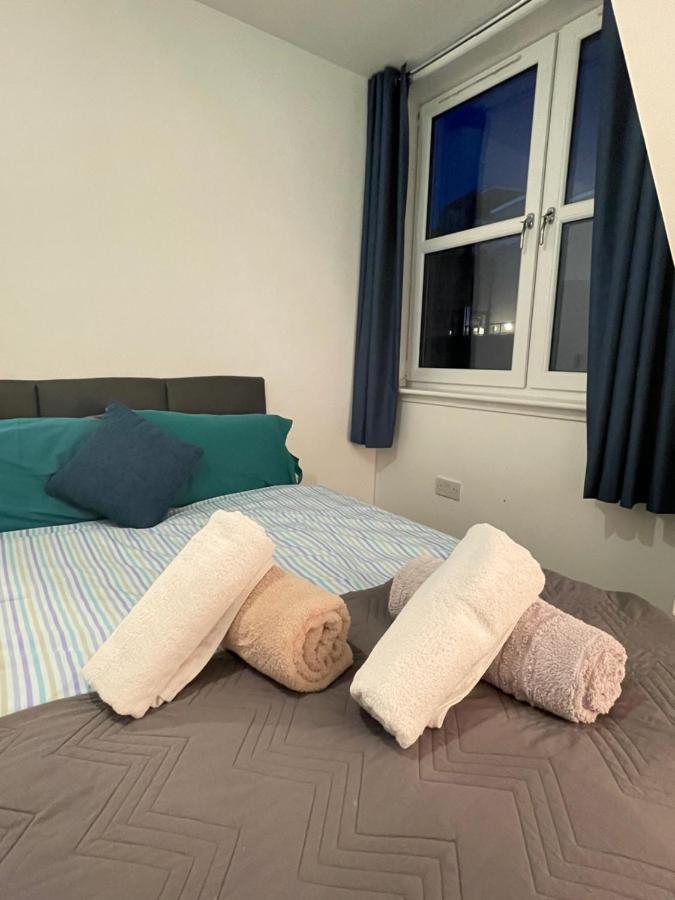 Carvetii - Edward House D - 2 Dbl bed 2nd floor flat Lejlighed Dunfermline Eksteriør billede