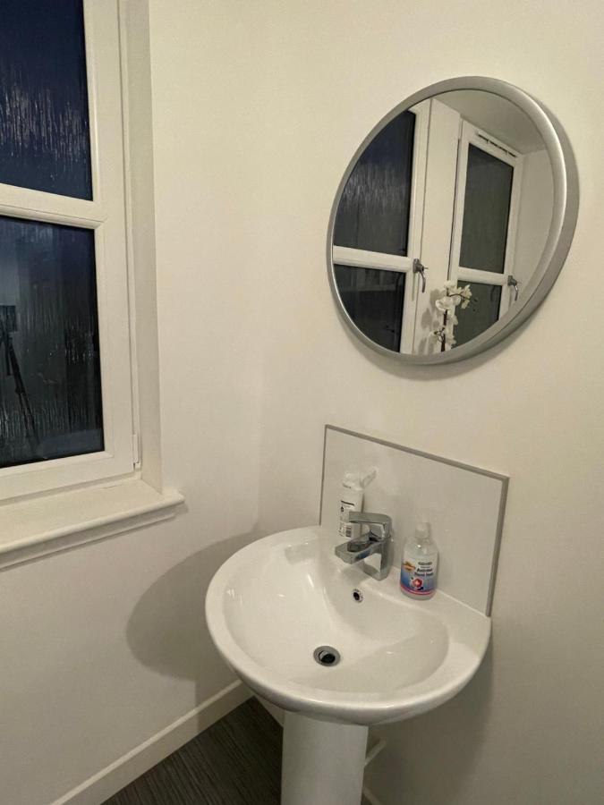 Carvetii - Edward House D - 2 Dbl bed 2nd floor flat Lejlighed Dunfermline Eksteriør billede